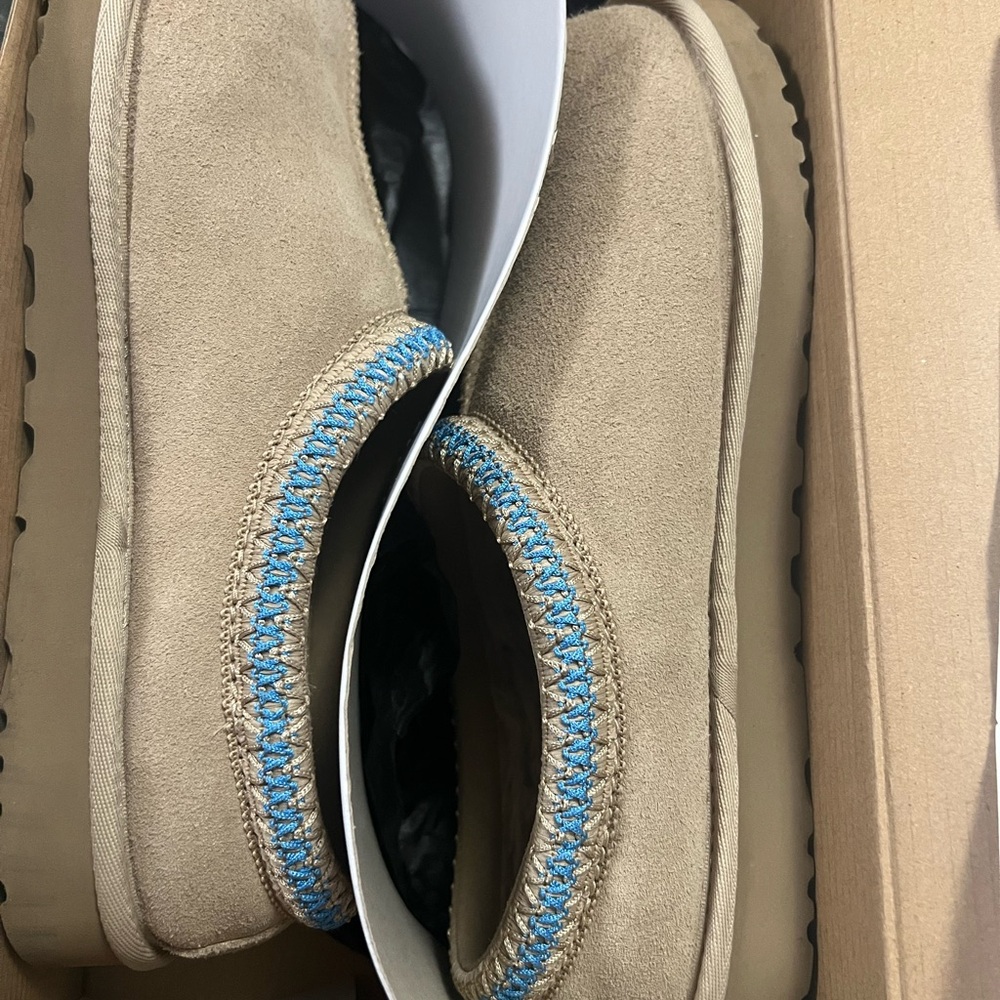 UGG Men's Beige Suede Slip-Ons with Blue Trim - Picture 10 of 12